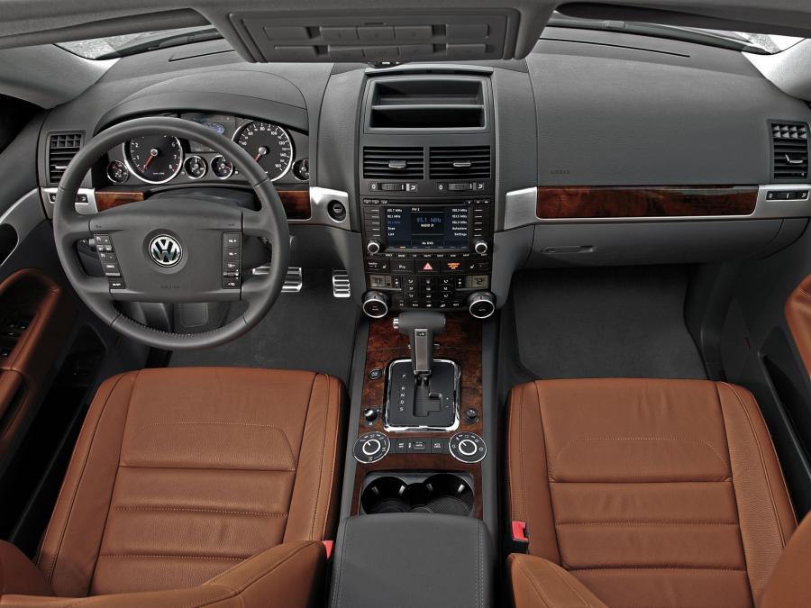  Volkswagen Touareg V6 TDi Clean Diesel 2008 года  (фото 10 из 11)